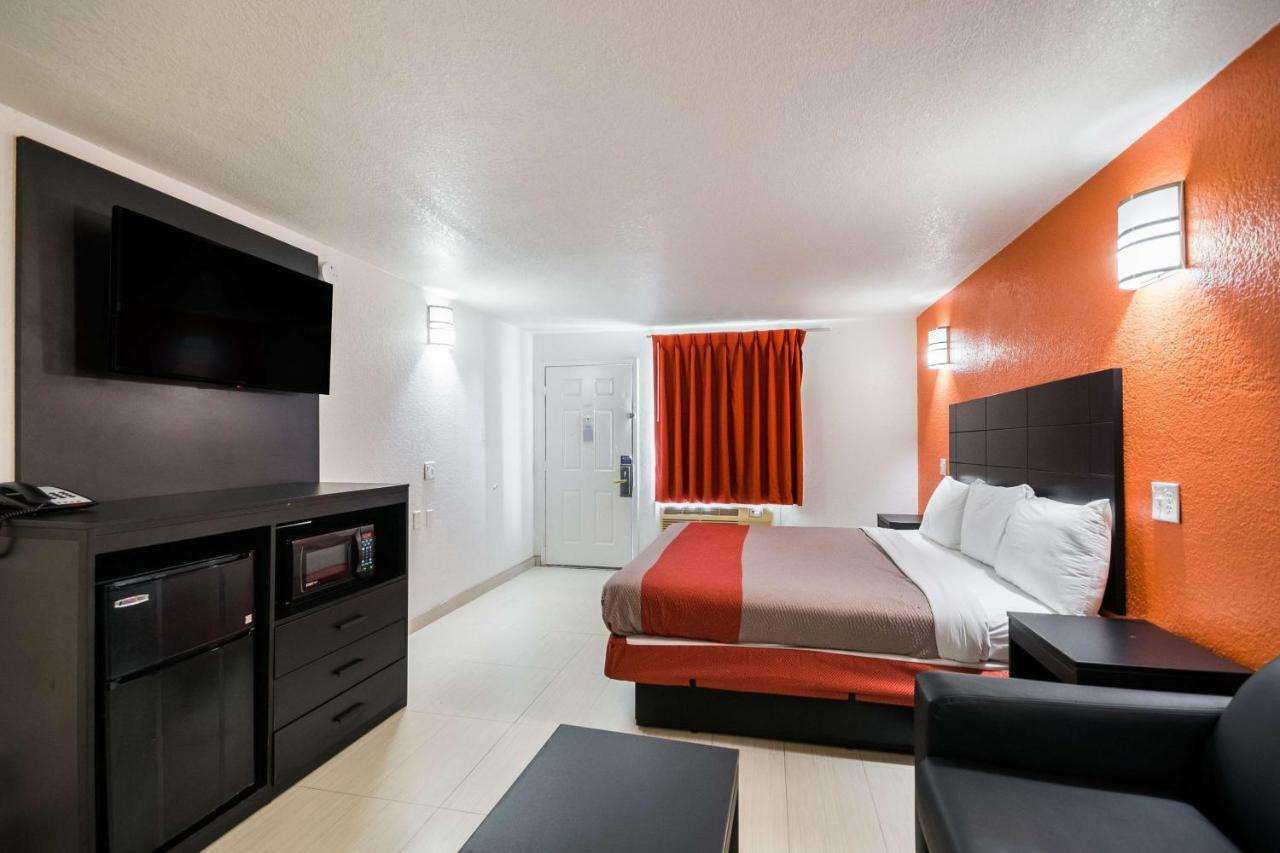 6-houston, Tx - Brookhollow Hotel