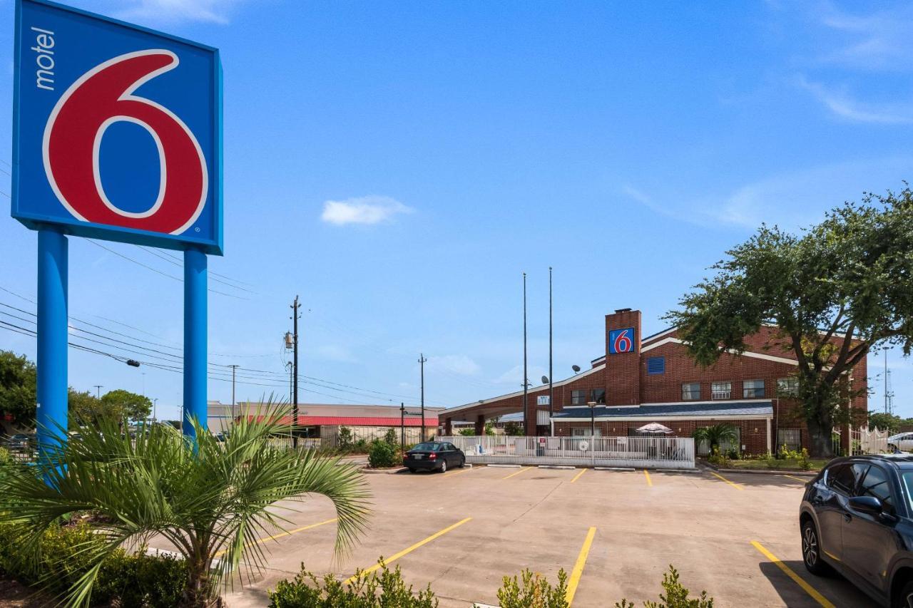 6-houston, Tx - Brookhollow